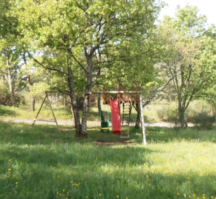 location de gîtes avec piscine en Ardèche méridionale