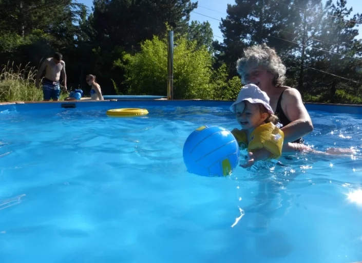 location de gîtes avec piscine en Ardèche méridionale