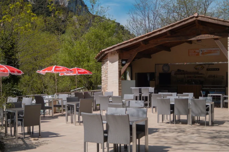Restaurant à vallon pont d'arc - L'embarcadères des Gorges
